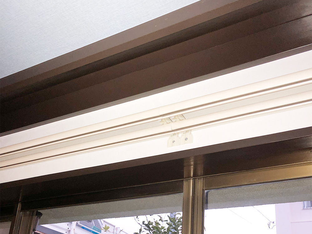 カーテンレール