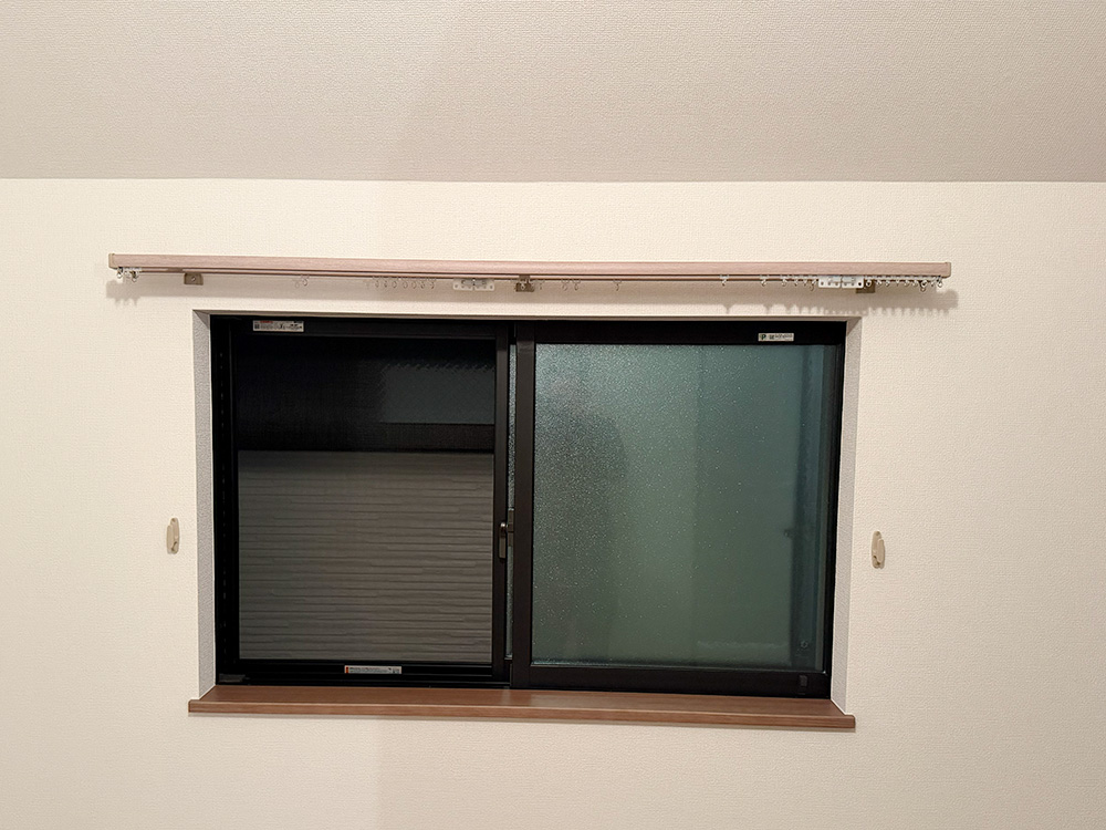 カーテンレール