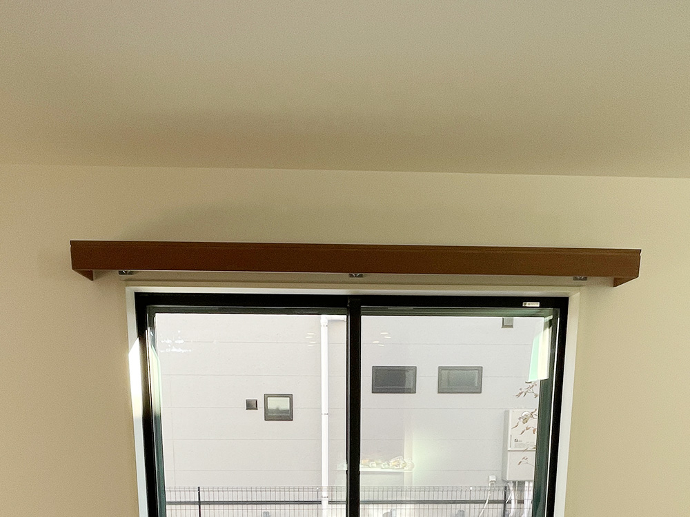 カーテンレール