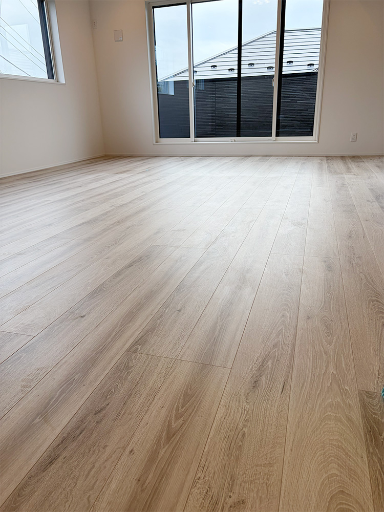 
Good Life Coat Crystal