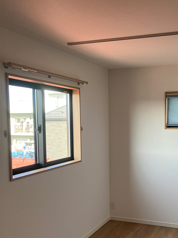 カーテンレール