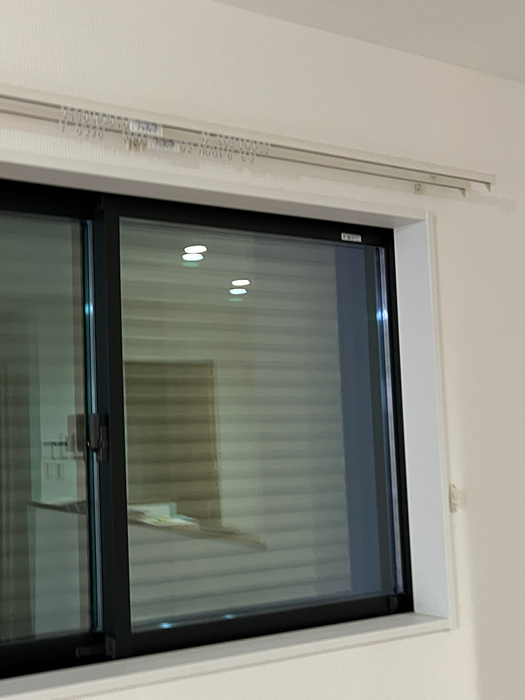 カーテンレール