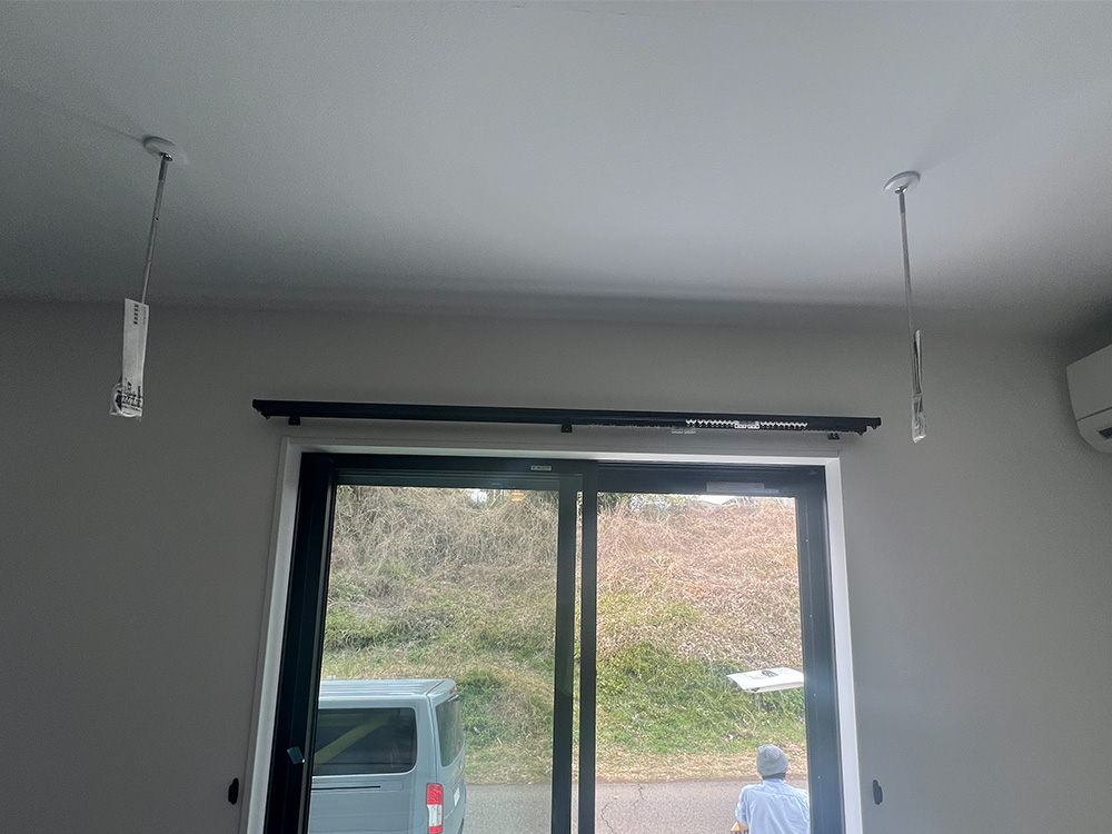 カーテンレール