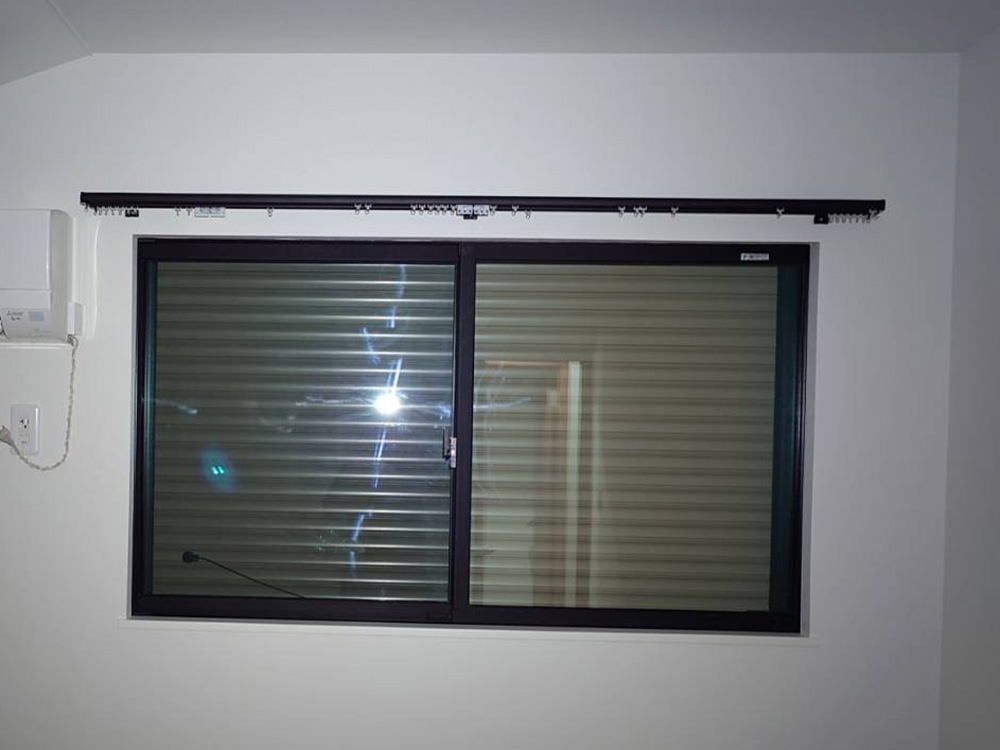 カーテンレール