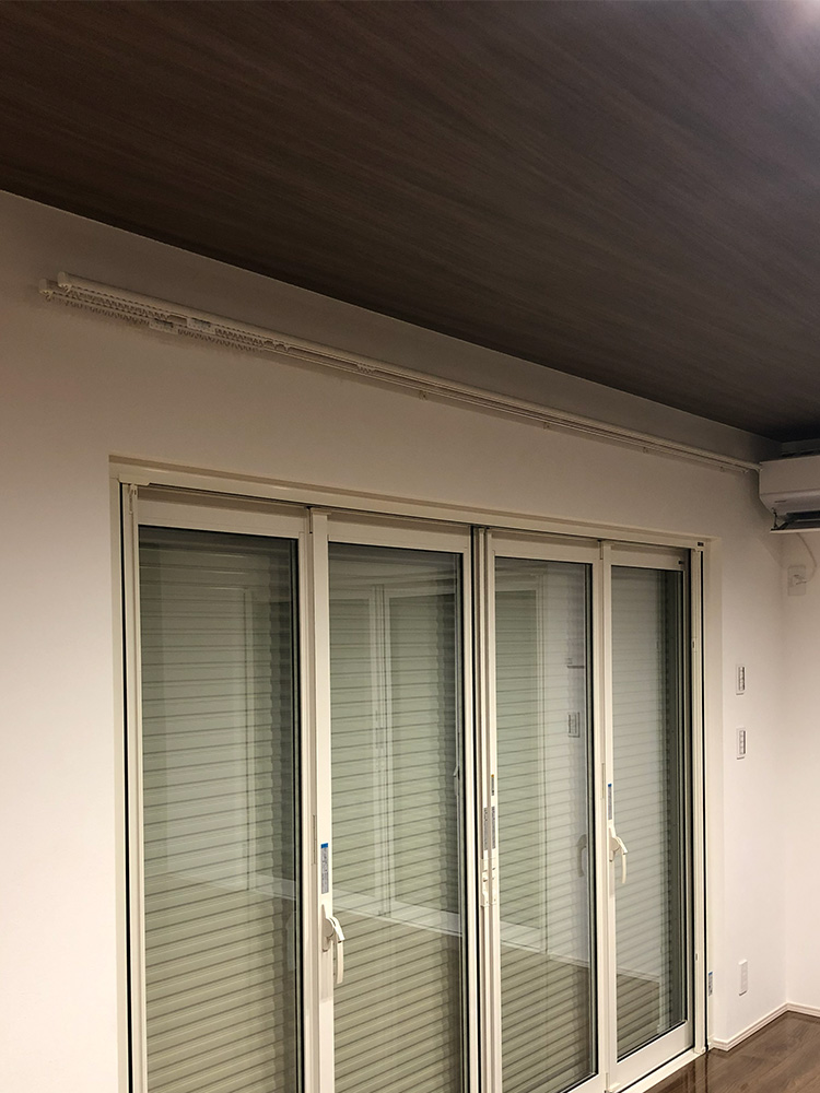 カーテンレール