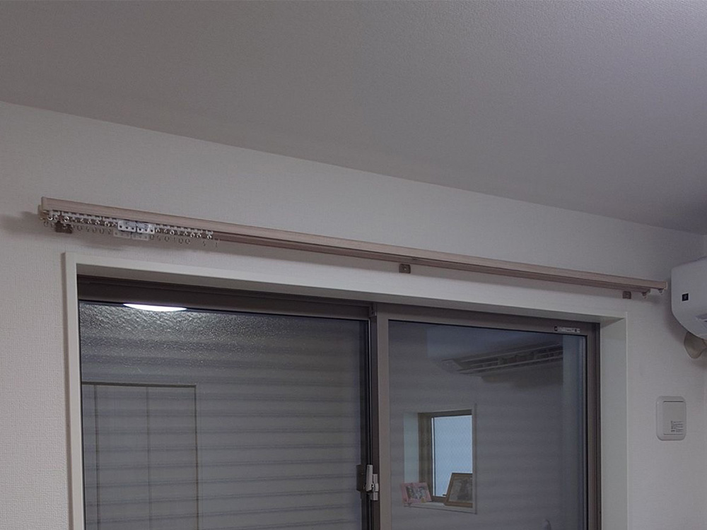 カーテンレール