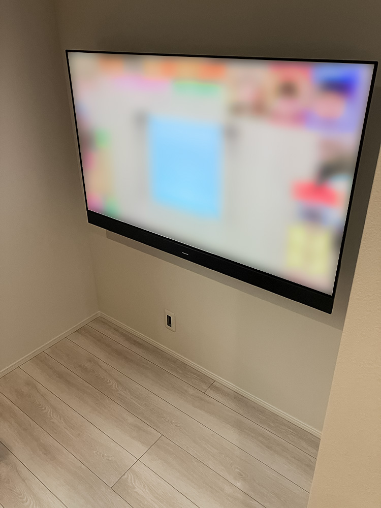 壁掛けテレビ　施工後